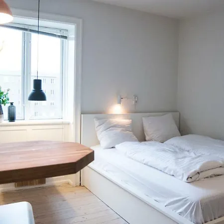Апартаменты Lovely Near Beach & Metro *