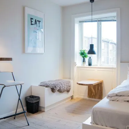 Апартаменты Lovely Near Beach & Metro *
